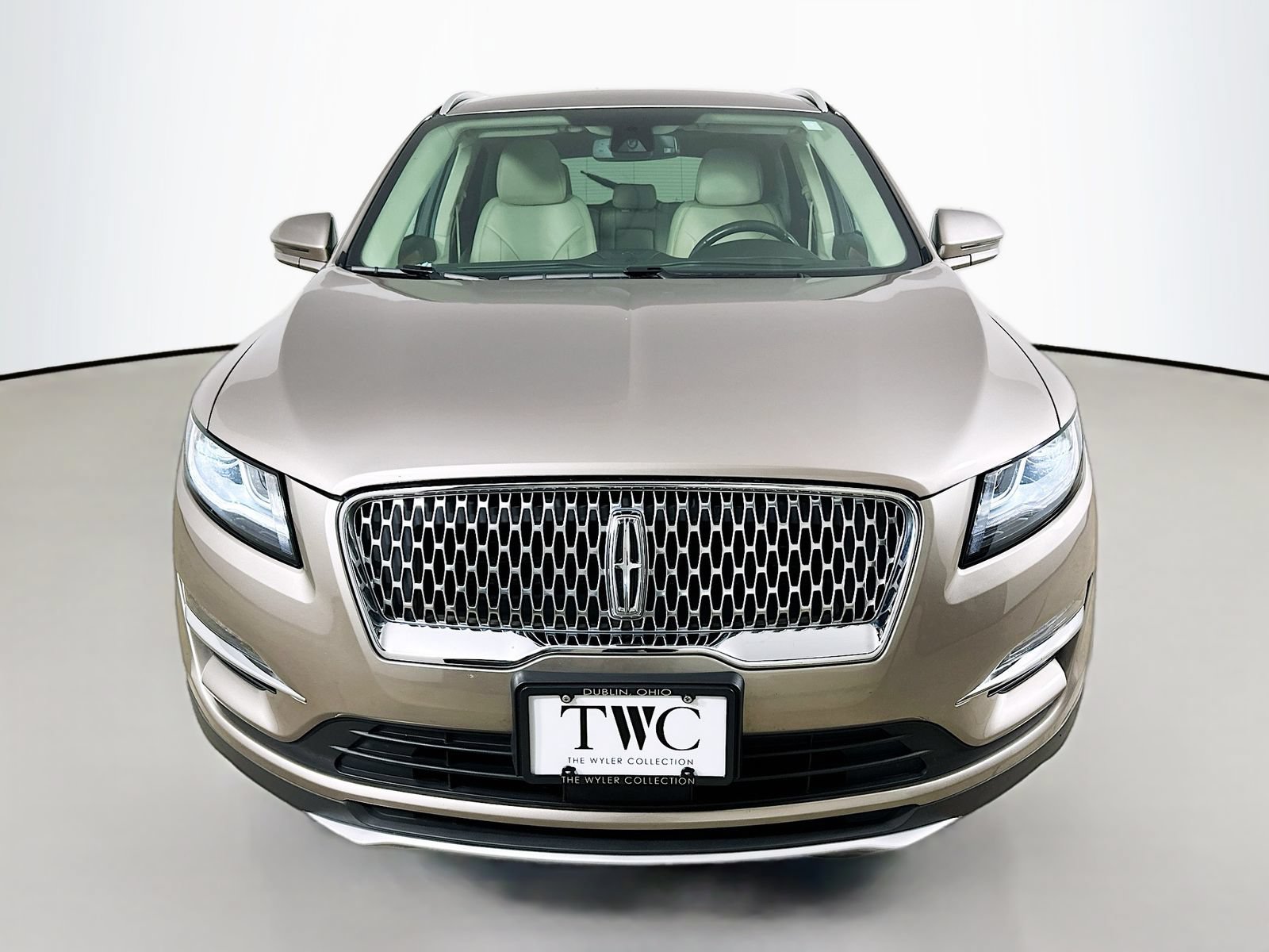 Used 2019 Lincoln MKC Select w/ Select Plus Package AWD/4WD image 2