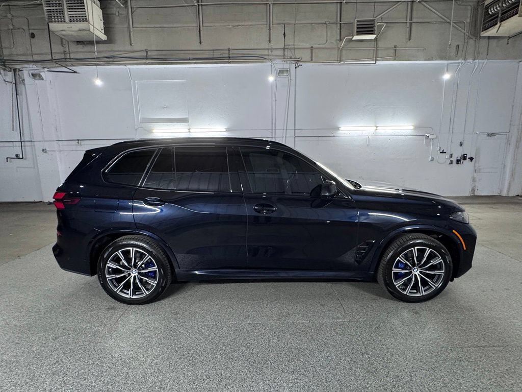 Used 2024 BMW X5 xDrive40i w/ M Sport Package AWD/4WD image 12