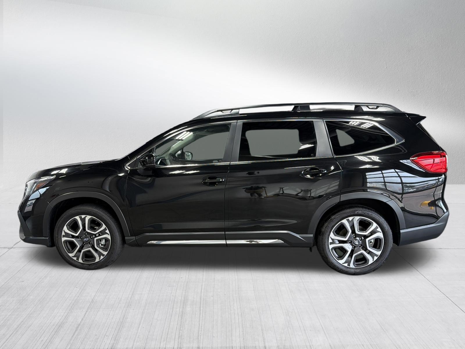 Used 2025 Subaru Ascent Limited w/ Popular Package #2 AWD/4WD image 5