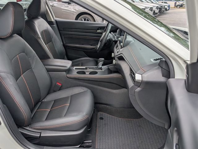 Used 2022 Nissan Altima 2.5 SR image 23