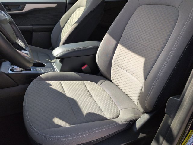 Certified 2022 Ford Escape SE w/ SE Sport Appearance Package image 17