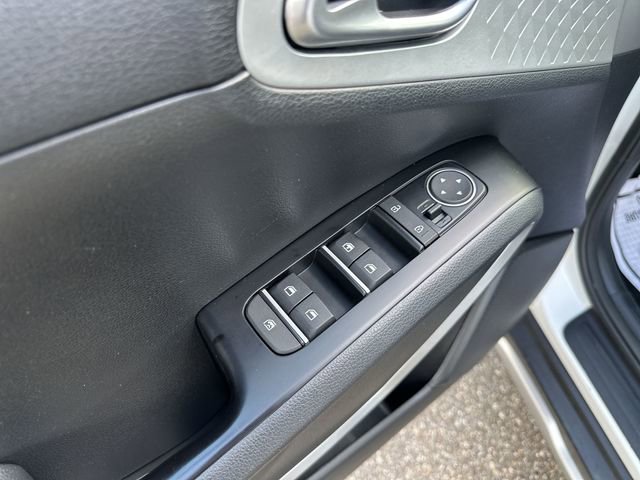 Used 2022 Kia Soul X-Line FWD image 17
