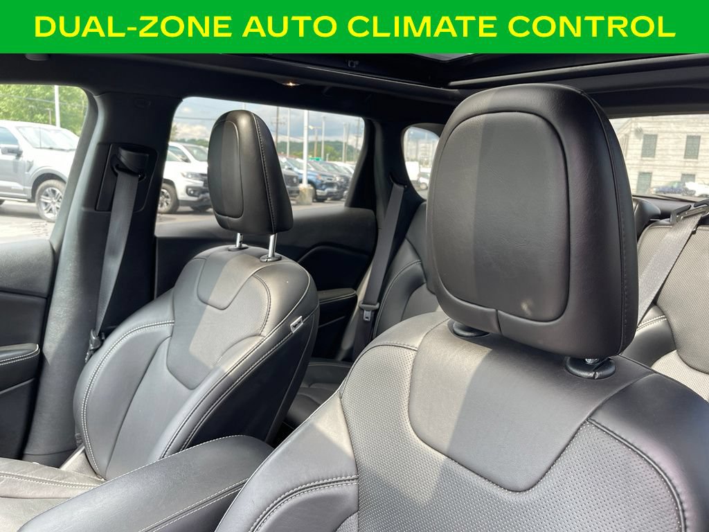 Used 2021 Jeep Cherokee Latitude Lux 80th Anniv w/ Quick Order Package 26U 80TH AWD/4WD image 16