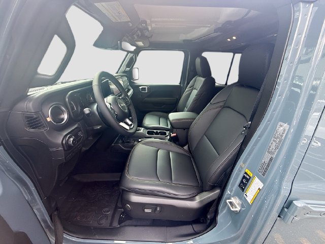 New 2026 Jeep Wrangler Unlimited Sahara AWD/4WD image 17