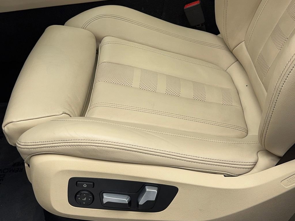 Used 2021 BMW X6 xDrive40i w/ M Sport Package image 40