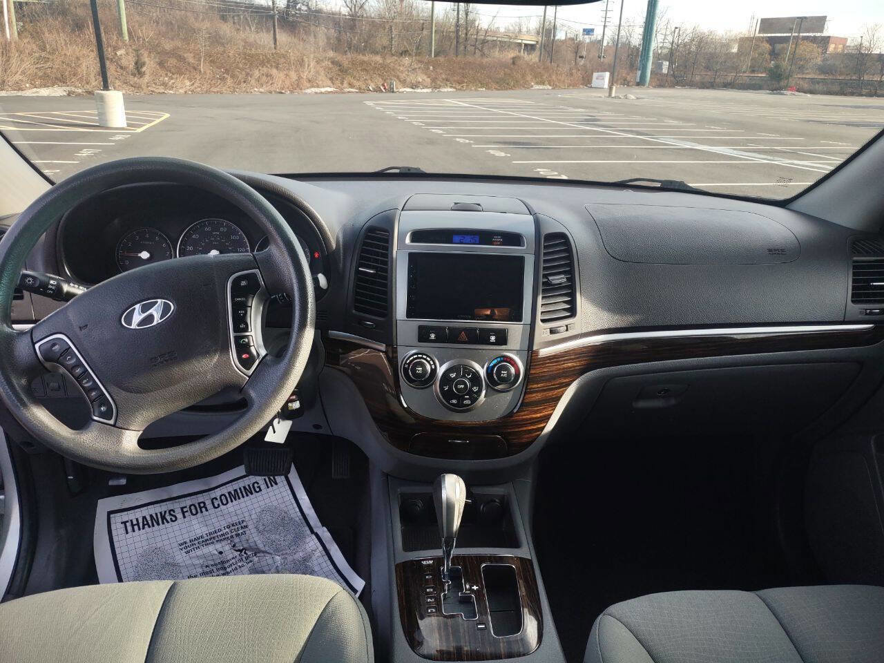 Used 2012 Hyundai Santa Fe GLS image 8