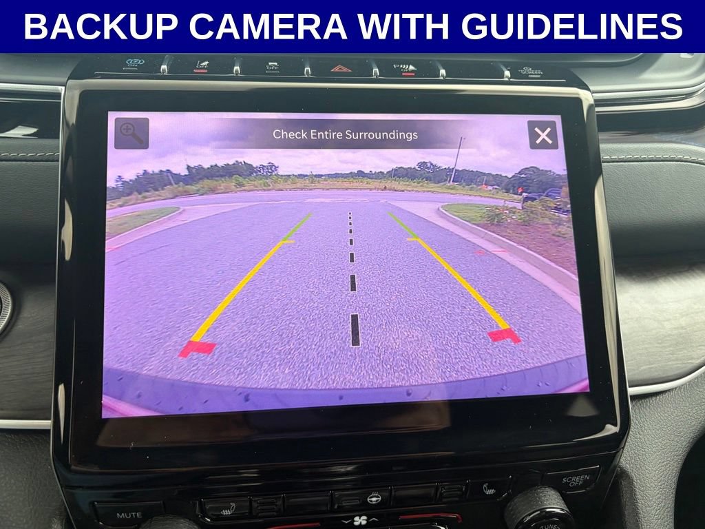 Used 2023 Jeep Grand Cherokee 4WD 4xe image 4