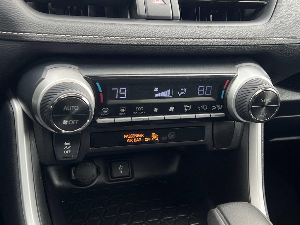 Used 2021 Toyota RAV4 XLE w/ Convenience Package image 26