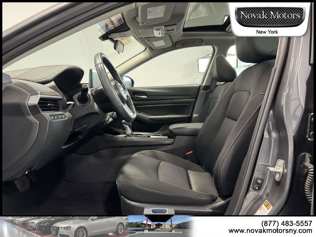 Used 2024 Nissan Altima 2.5 SV w/ SV Premium Package AWD/4WD image 16