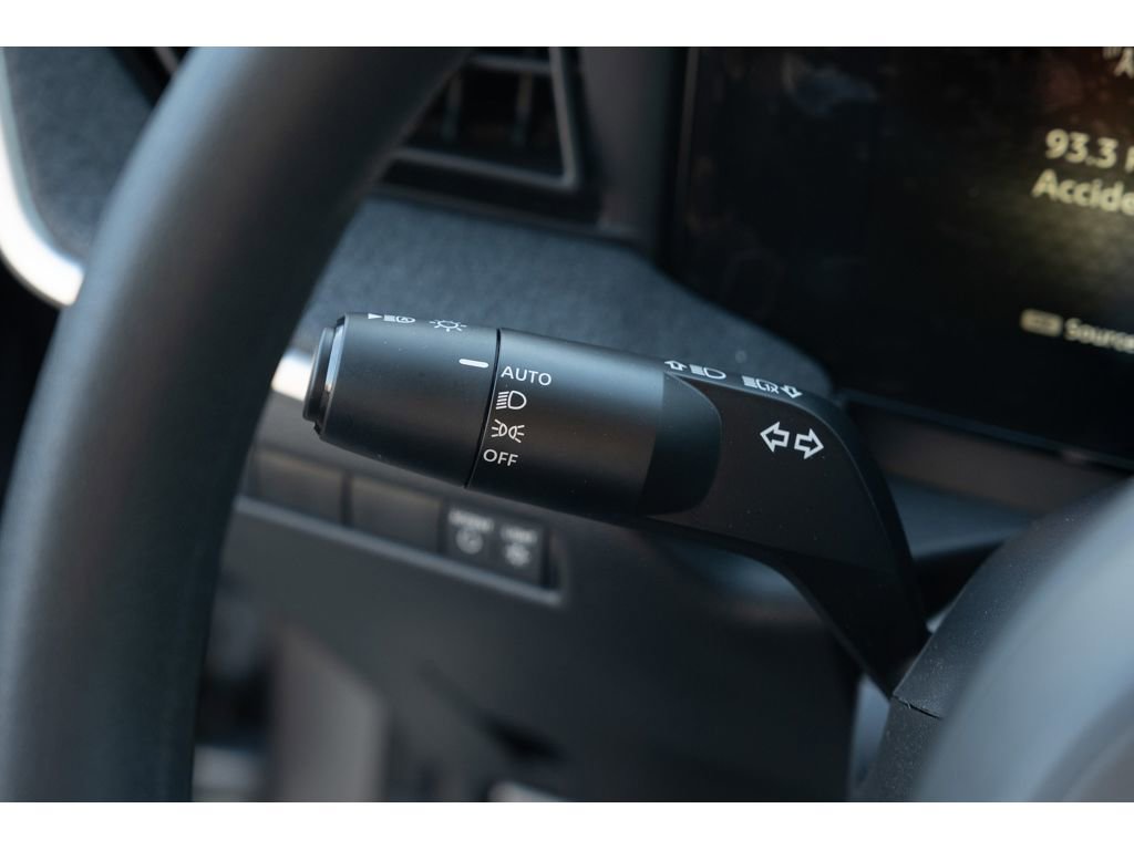 Used 2025 Nissan Kicks SV w/ Interior Electronics Package image 19