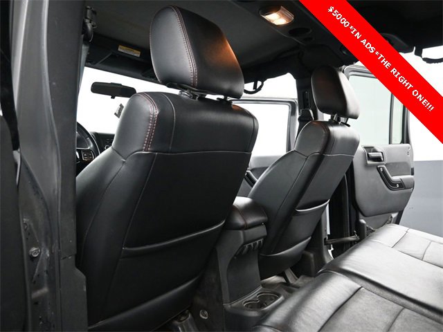 Used 2012 Jeep Wrangler Unlimited Sahara image 9