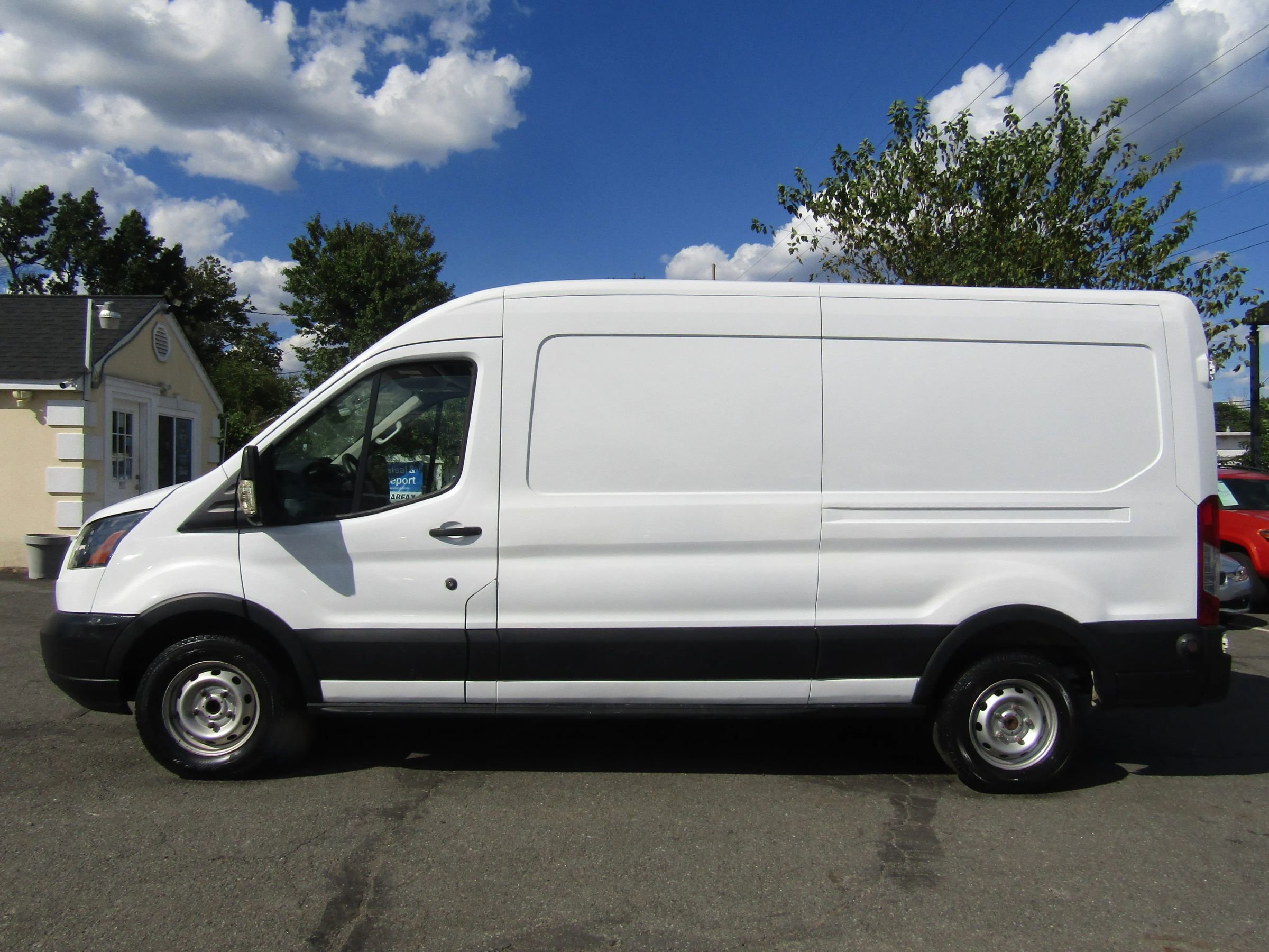 Used 2019 Ford Transit 150 148 Medium Roof image 4