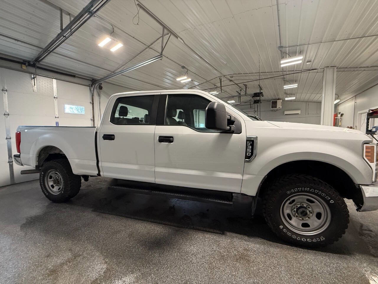 Used 2017 Ford F350 XL AWD/4WD image 4