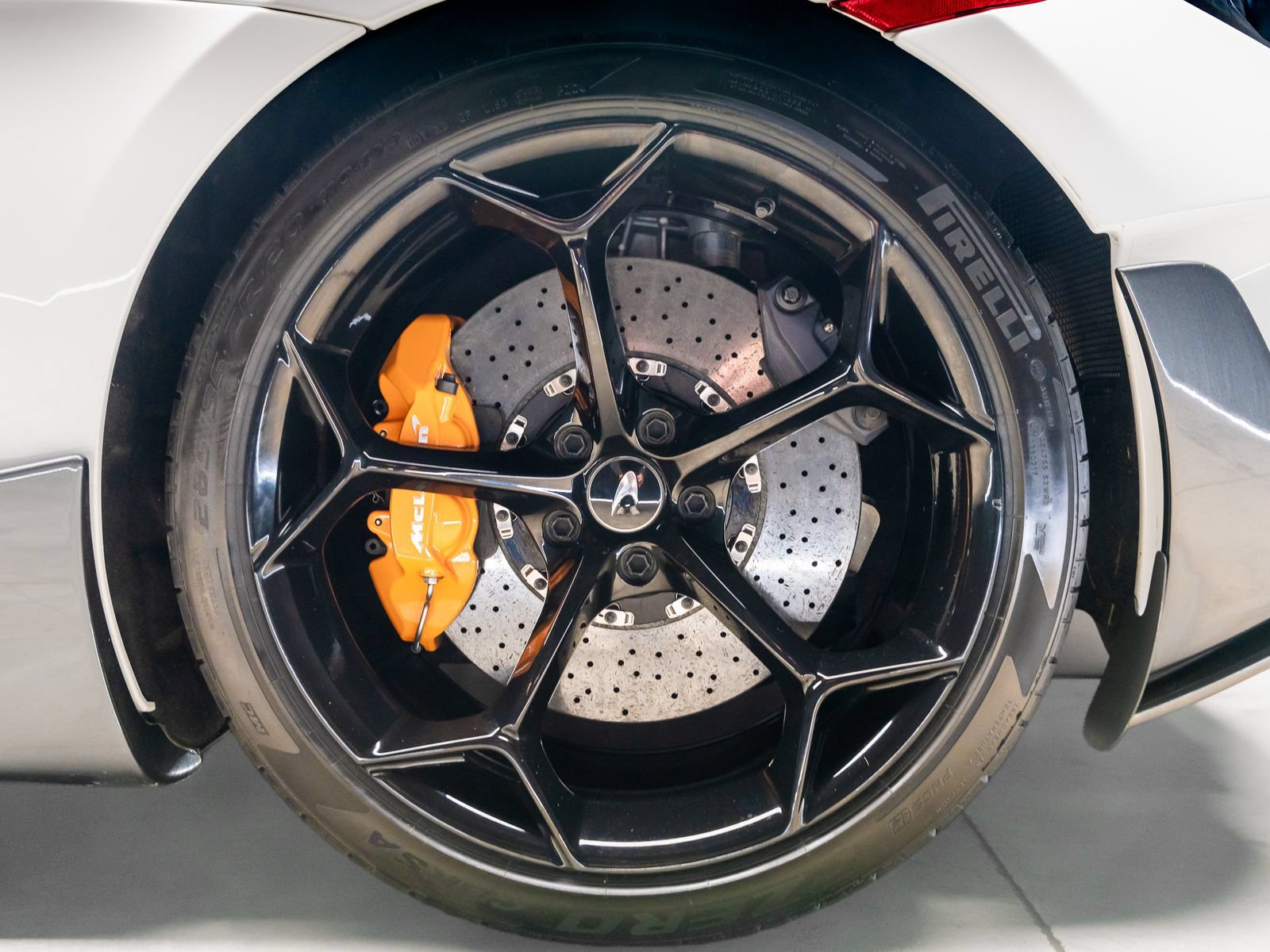 Used 2019 McLaren 600LT RWD image 52