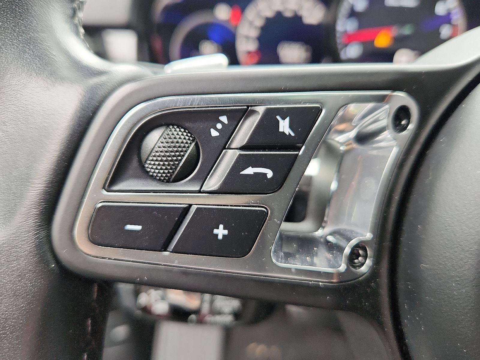 Used 2020 Porsche Cayenne Turbo image 20