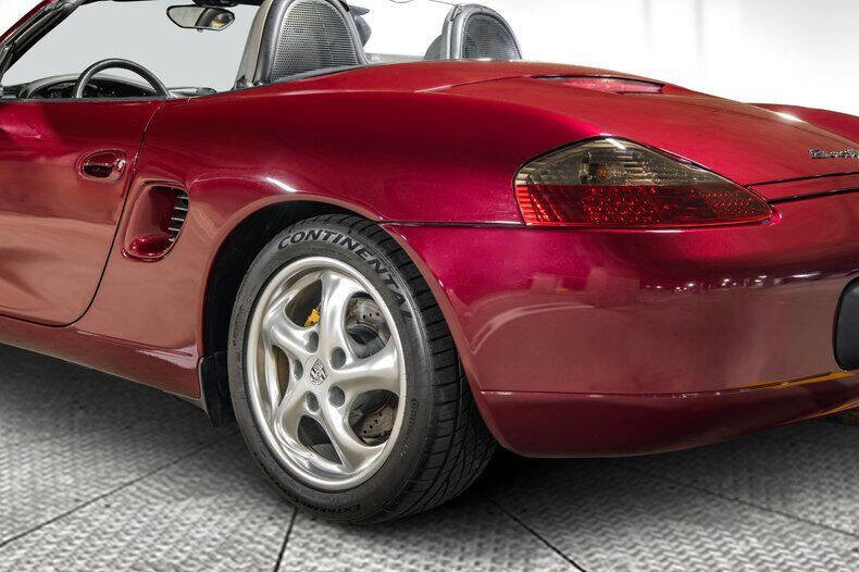 Used 1999 Porsche Boxster image 25