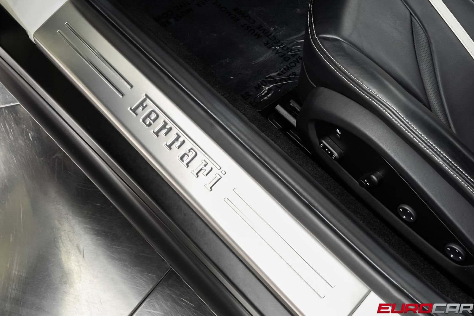 Used 2020 Ferrari 812 Superfast RWD image 45