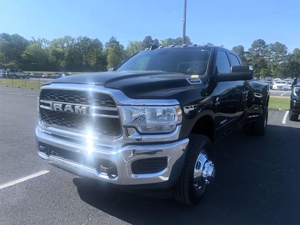 Used 2022 RAM 3500 Tradesman w/ Chrome Appearance Group image 2
