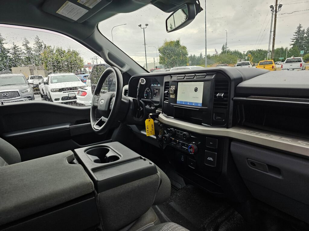 Used 2023 Ford F350 XLT image 11
