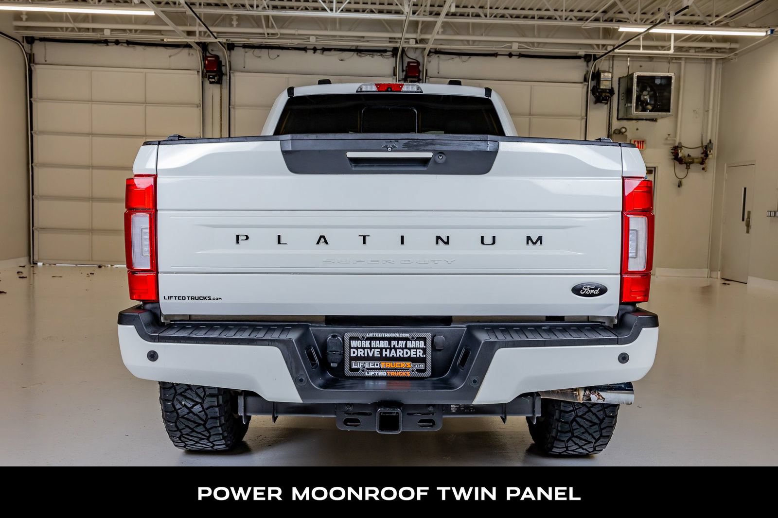 Used 2022 Ford F250 Platinum w/ FX4 Off-Road Package AWD/4WD image 7