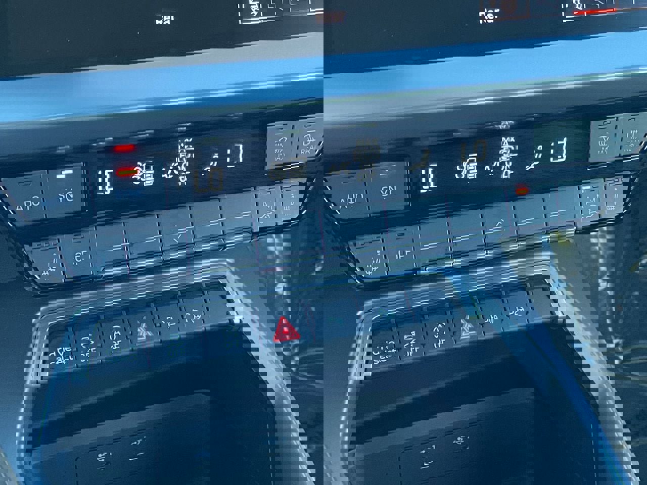 Used 2024 Audi A3 2.0T Premium image 29