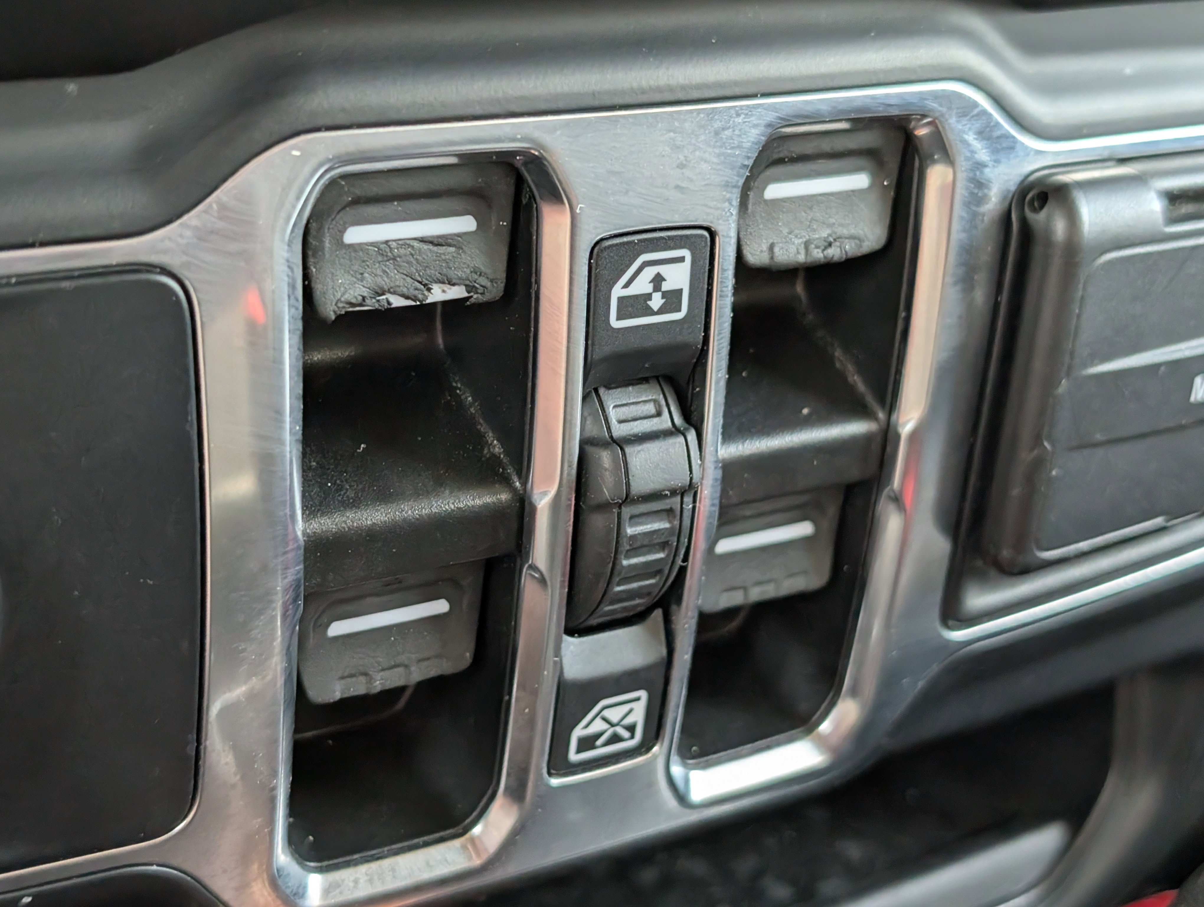Used 2023 Jeep Gladiator Overland w/ Popular Equipment Package AWD/4WD image 23