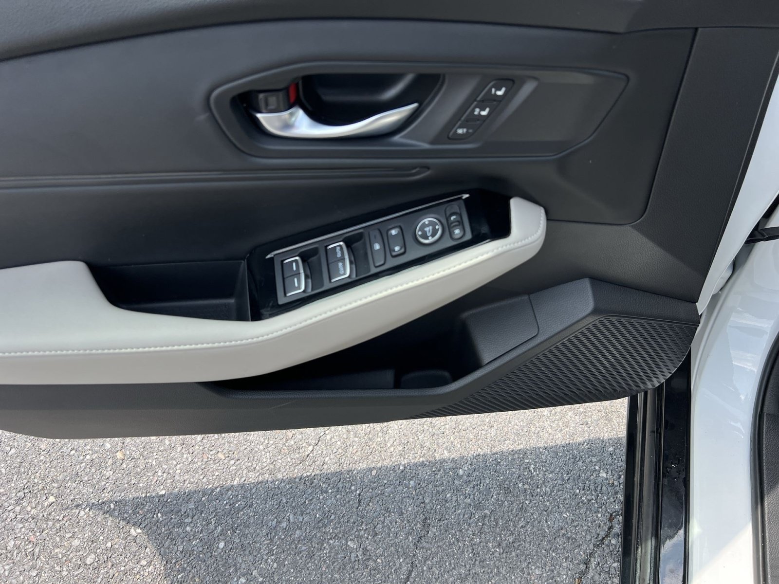 Used 2023 Honda Accord Touring image 15