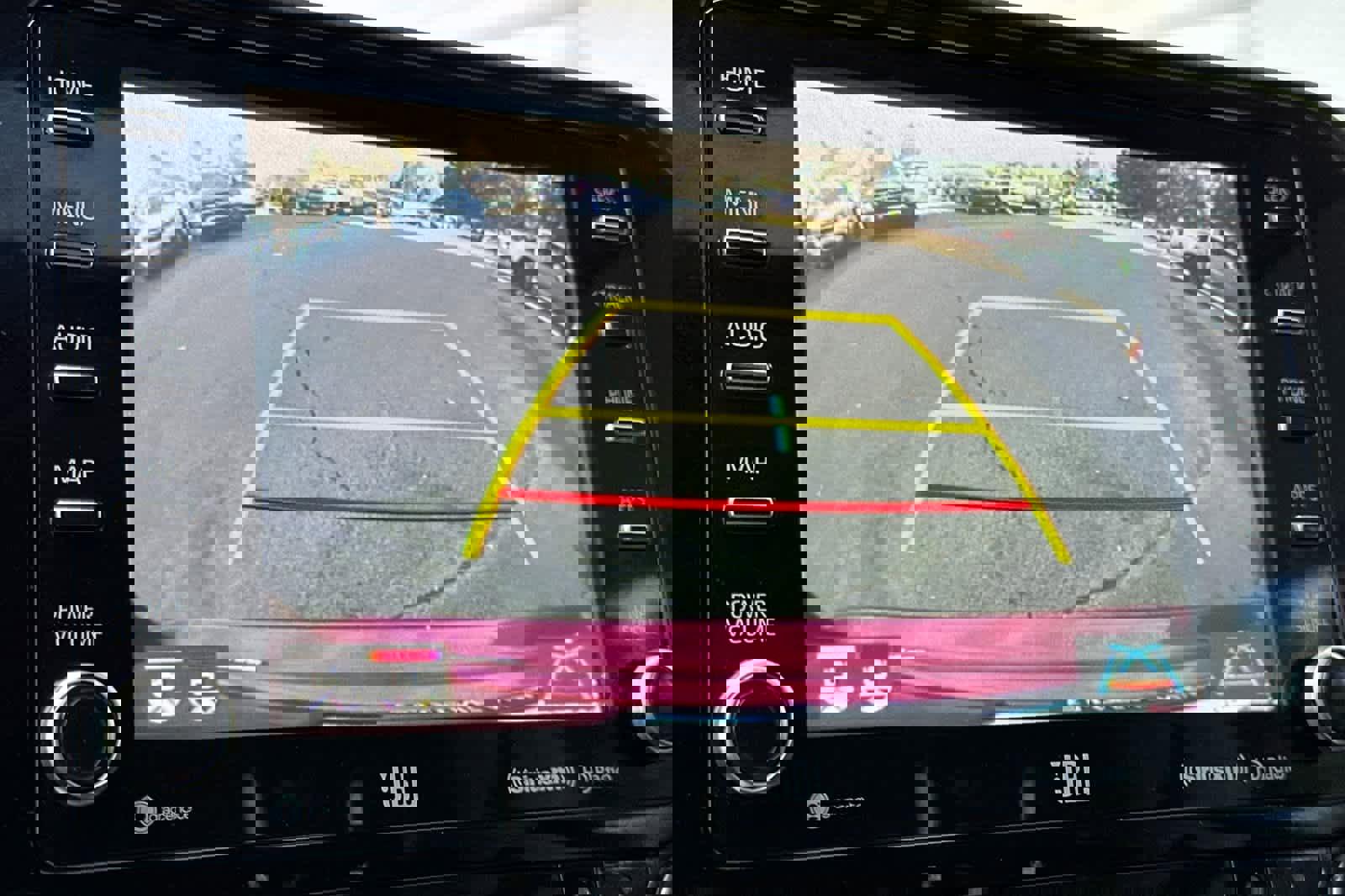 Used 2021 Toyota Highlander Limited image 21