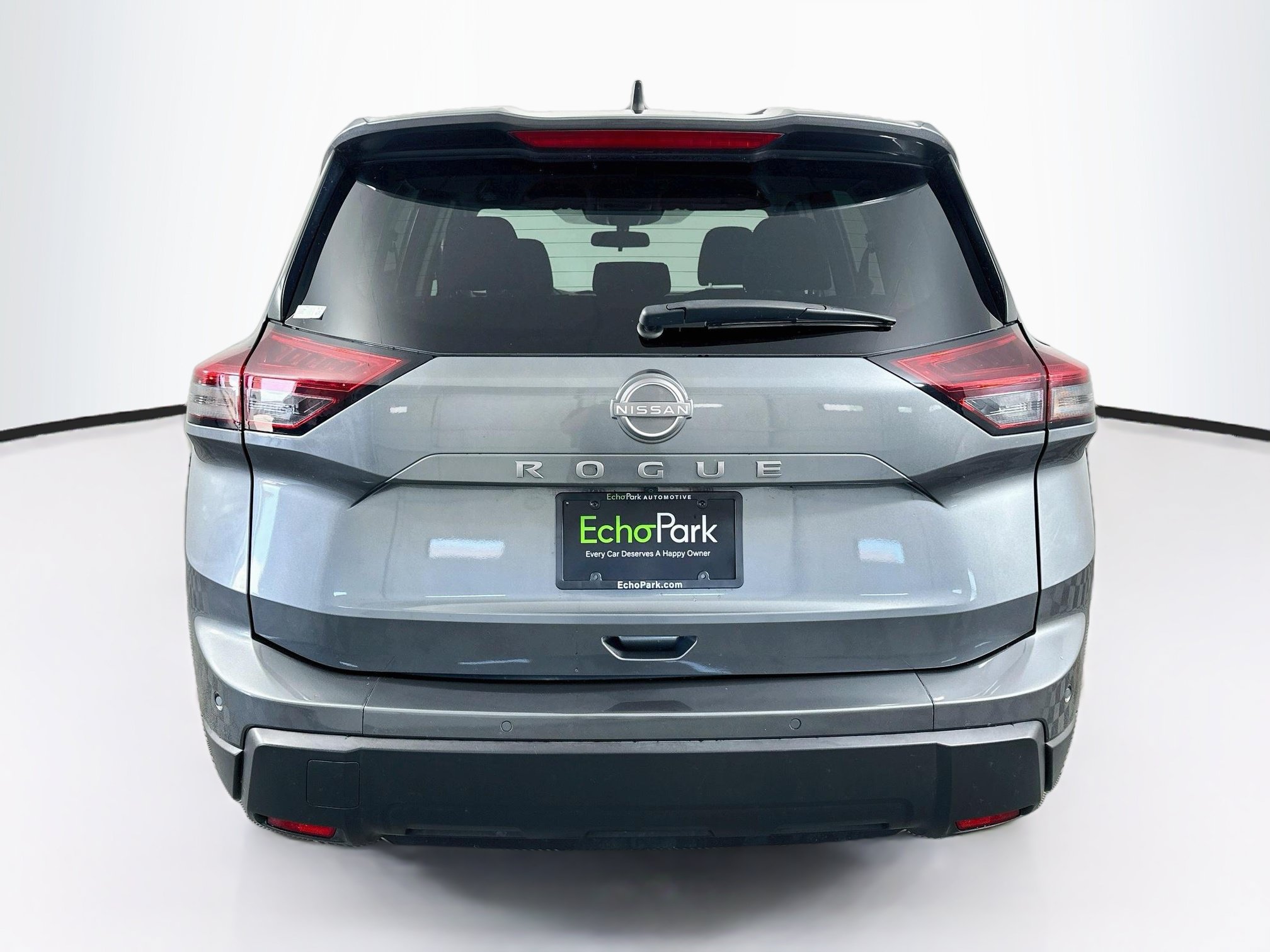 Used 2024 Nissan Rogue S FWD image 7