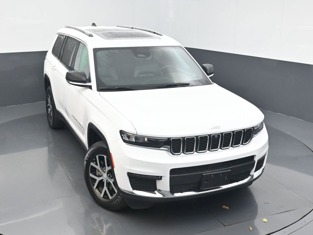 Certified 2024 Jeep Grand Cherokee L Limited w/ Luxury Tech Group II image 37