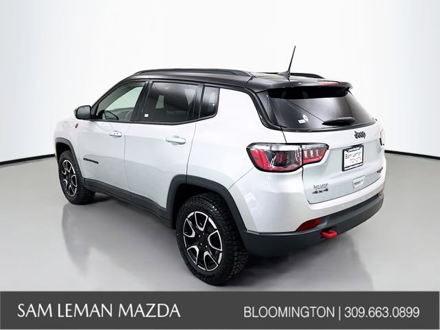 Used 2024 Jeep Compass Trailhawk image 5