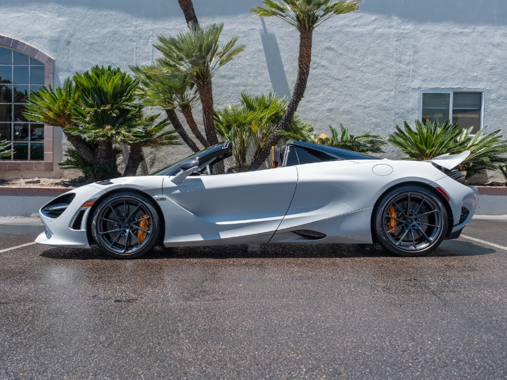 New 2027 McLaren 750S Spider RWD image 3