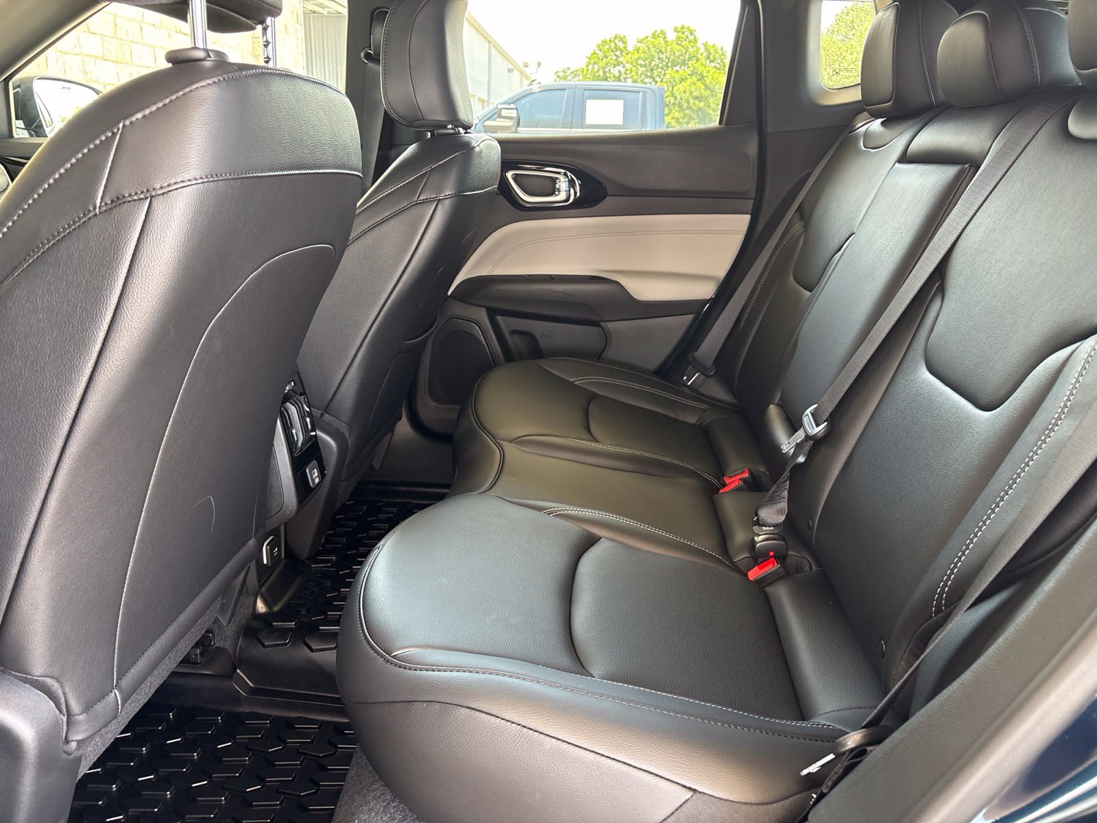 New 2026 Jeep Compass Limited AWD/4WD image 14