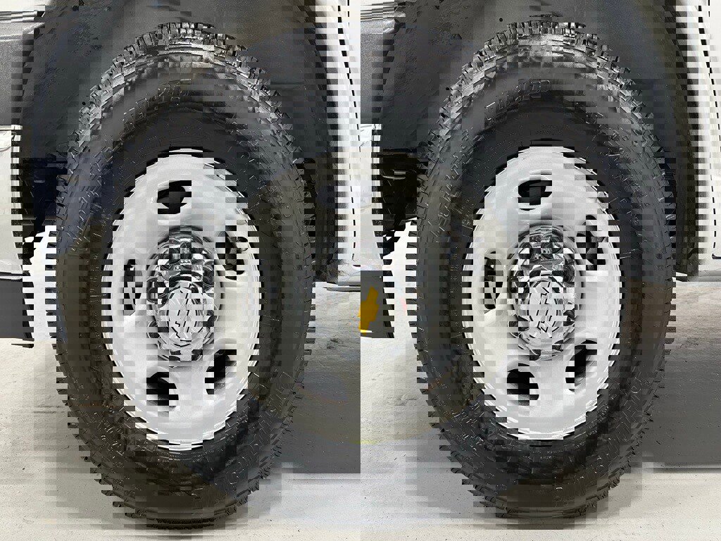 Used 2025 Chevrolet Express 3500 LT w/ LT Preferred Equipment Group image 51