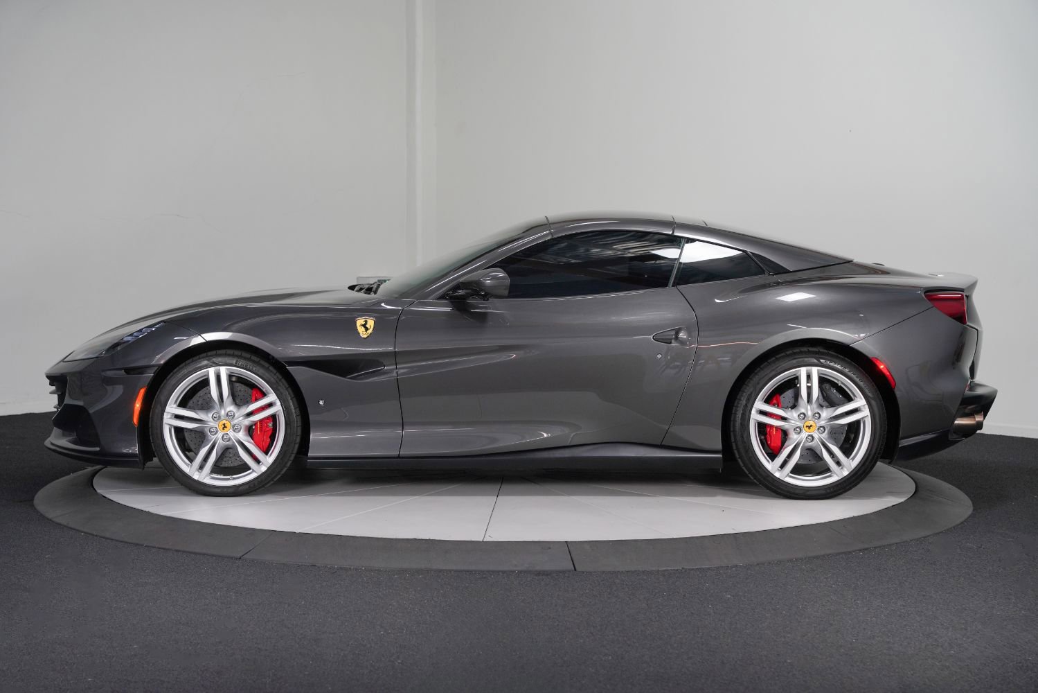 Used 2022 Ferrari Portofino M RWD image 7