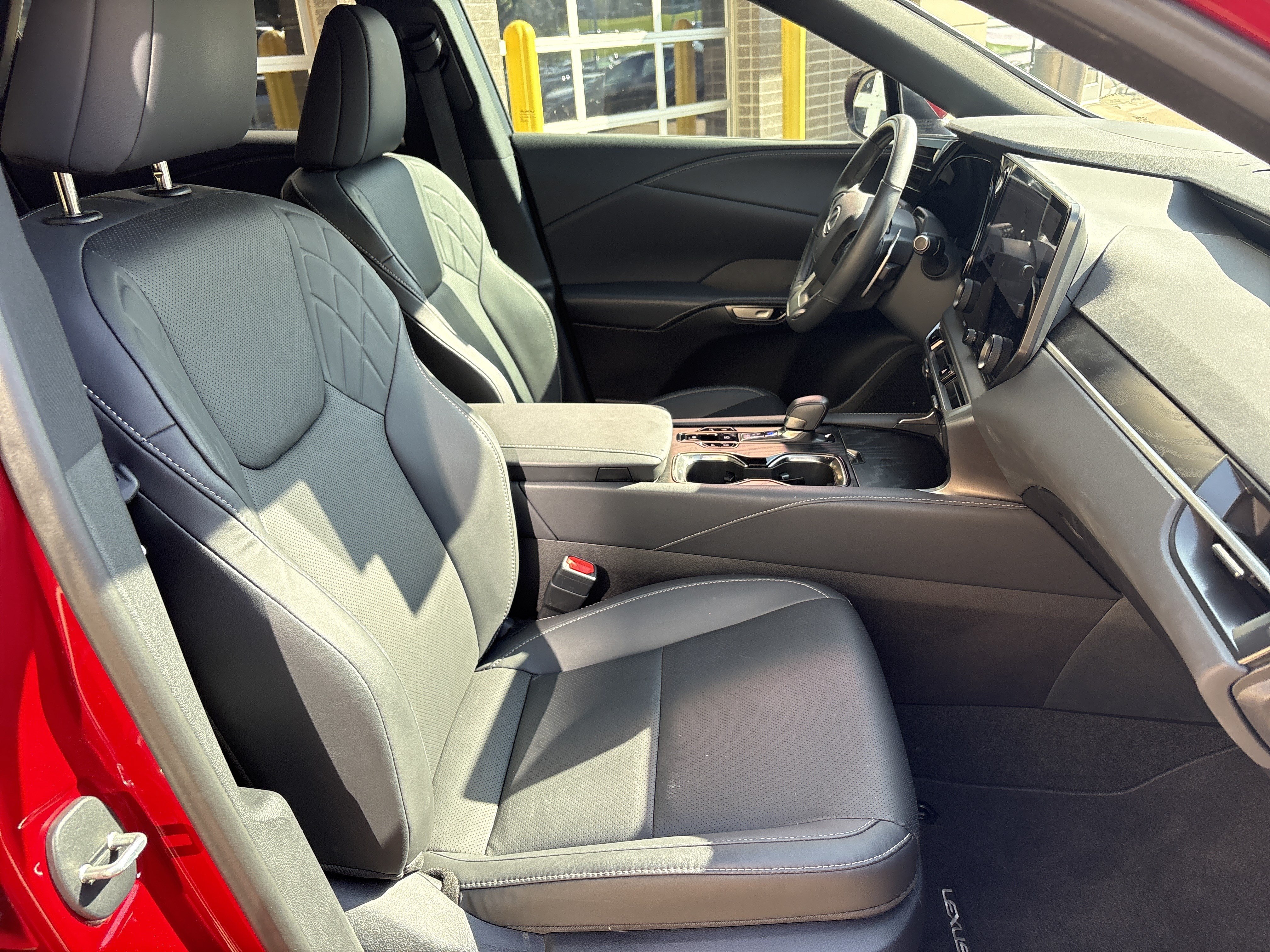 Used 2025 Lexus RX 350 Premium w/ Convenience Package AWD/4WD image 33