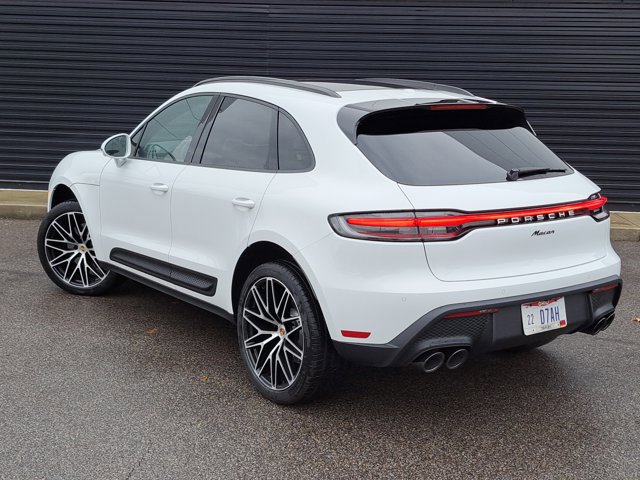 Certified 2026 Porsche Macan AWD/4WD image 3