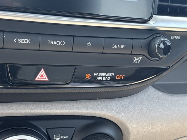 Used 2021 Hyundai Venue SEL FWD image 28