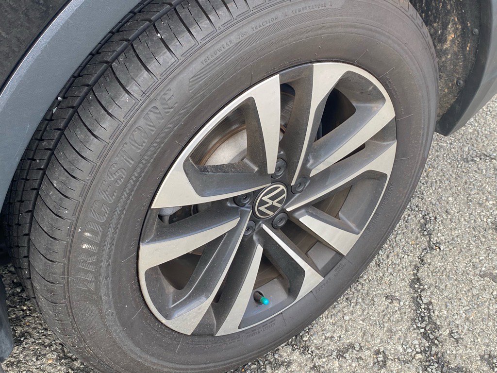 Certified 2024 Volkswagen Tiguan S image 17