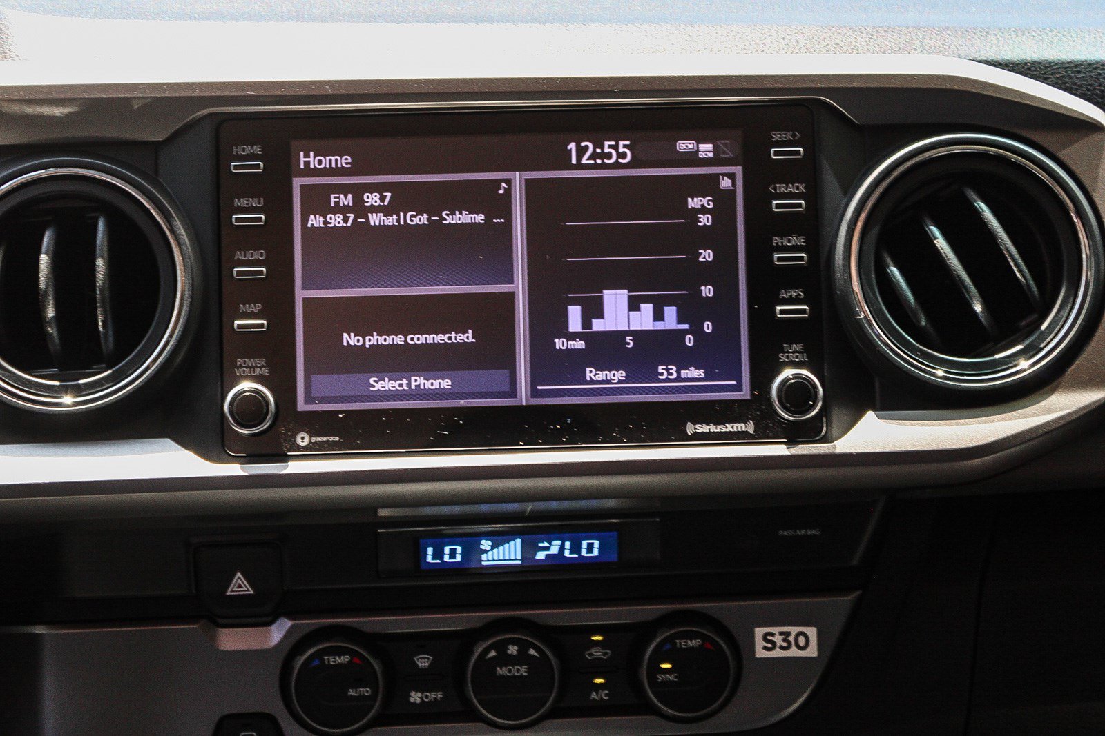 Used 2021 Toyota Tacoma SR5 RWD image 16