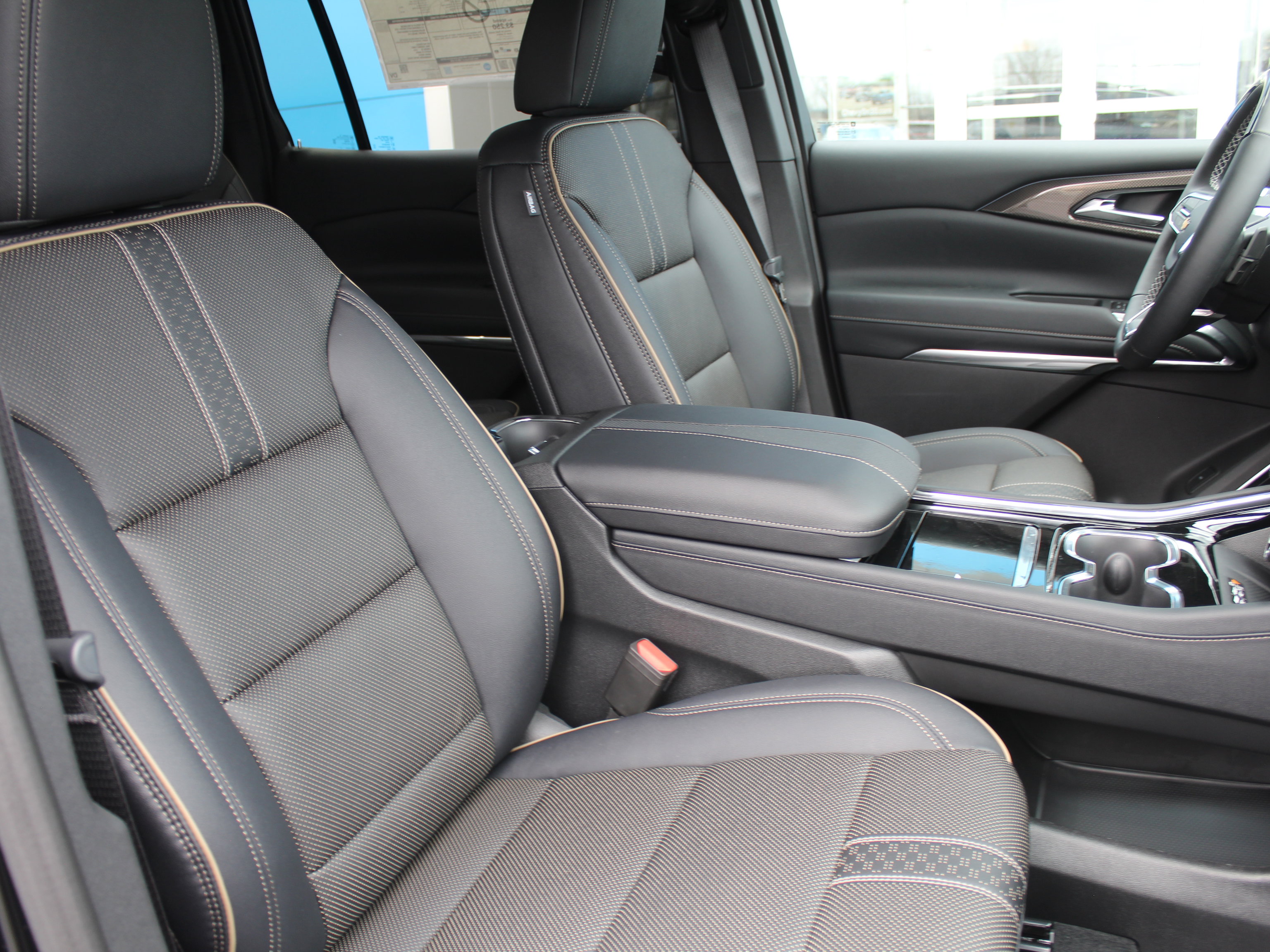 New 2026 Chevrolet Traverse High Country w/ LPO, Floor Liner Package image 15