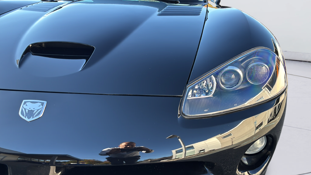 Used 2005 Dodge Viper SRT-10 RWD image 4