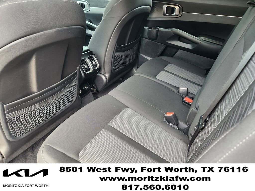 Used 2023 Kia Sorento LX FWD image 28
