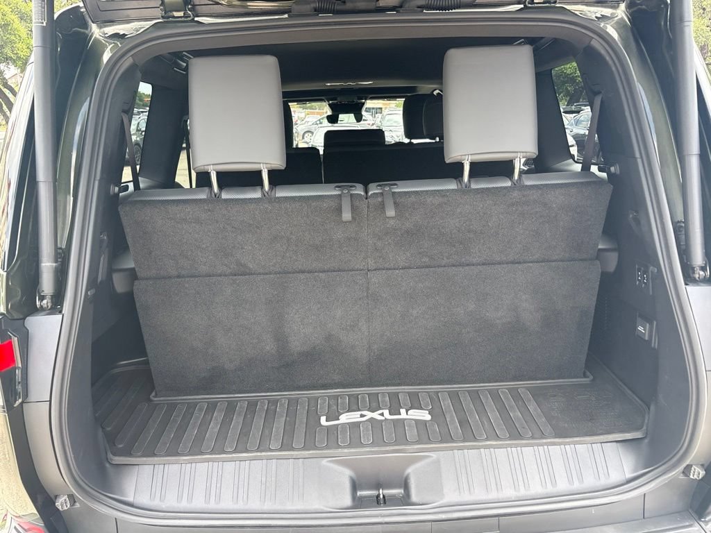 Certified 2025 Lexus GX 550 w/ Cold Area Package AWD/4WD image 22