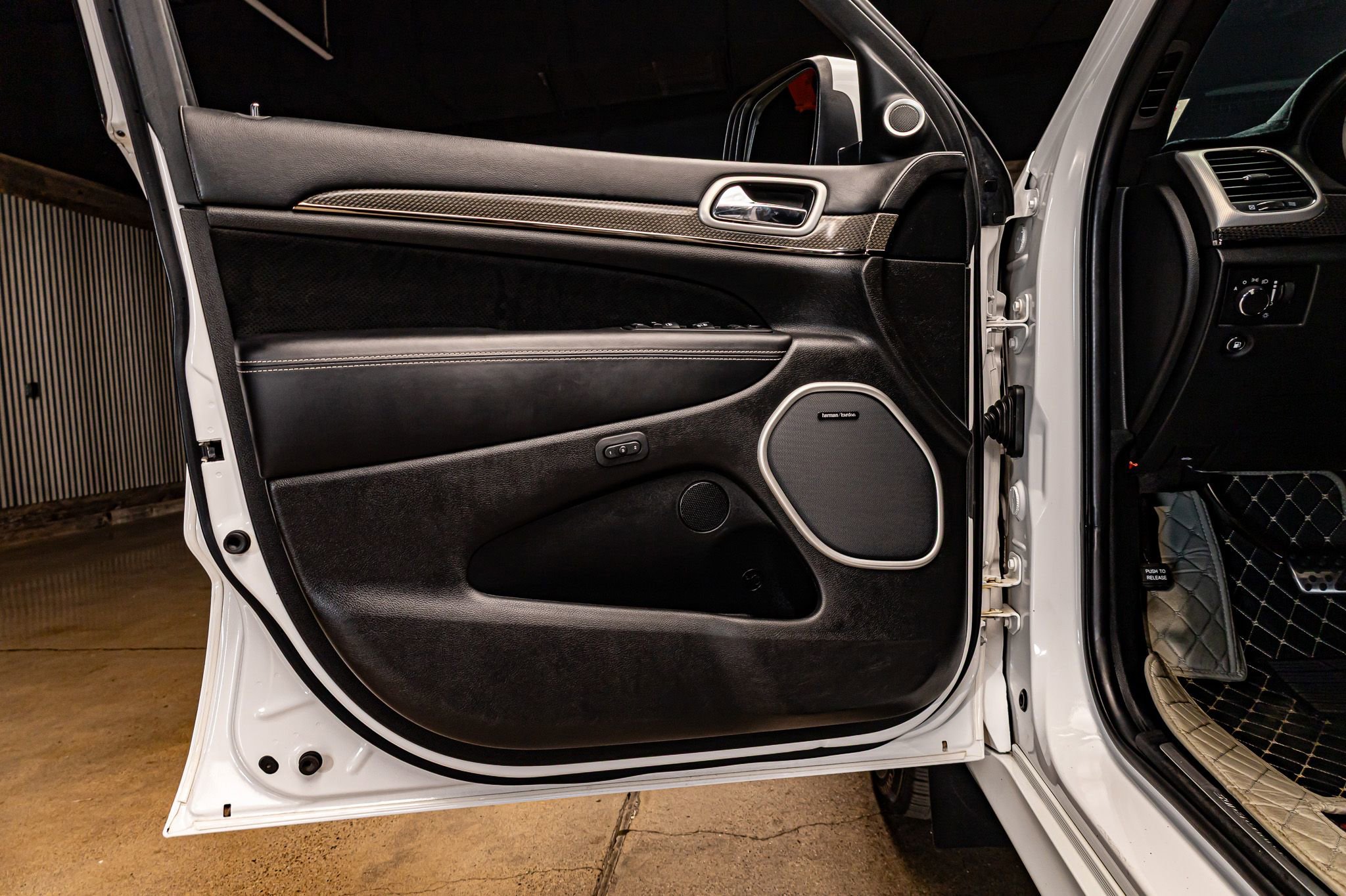 Used 2018 Jeep Grand Cherokee Trackhawk w/ Trailer Tow Group IV image 26