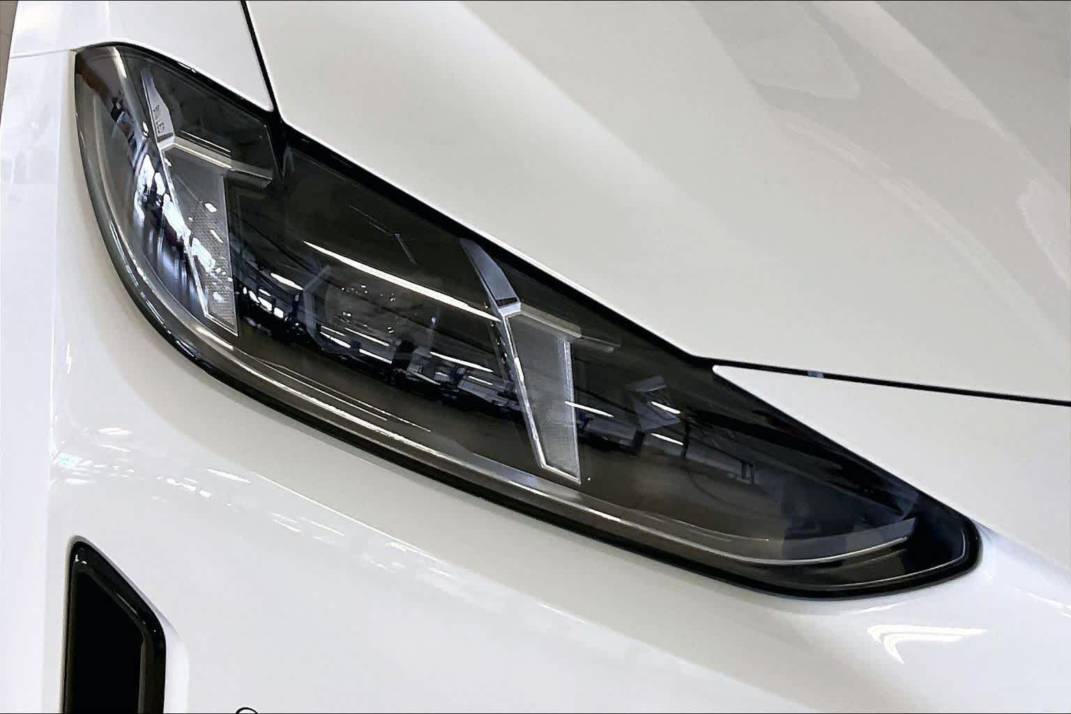 New 2026 BMW i4 xDrive40i AWD/4WD image 13