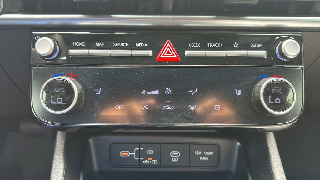 Used 2025 Hyundai Santa Cruz SEL image 32