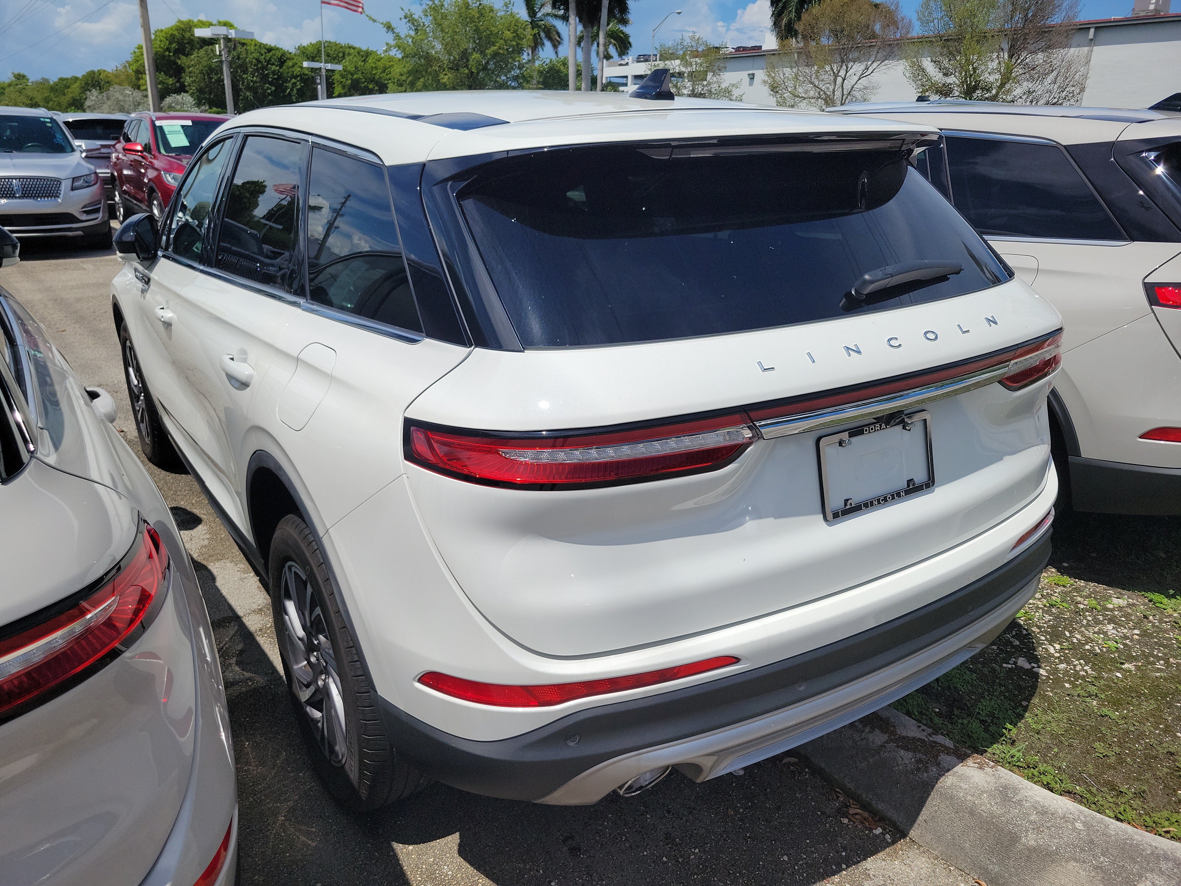 Used 2024 Lincoln Corsair FWD image 4