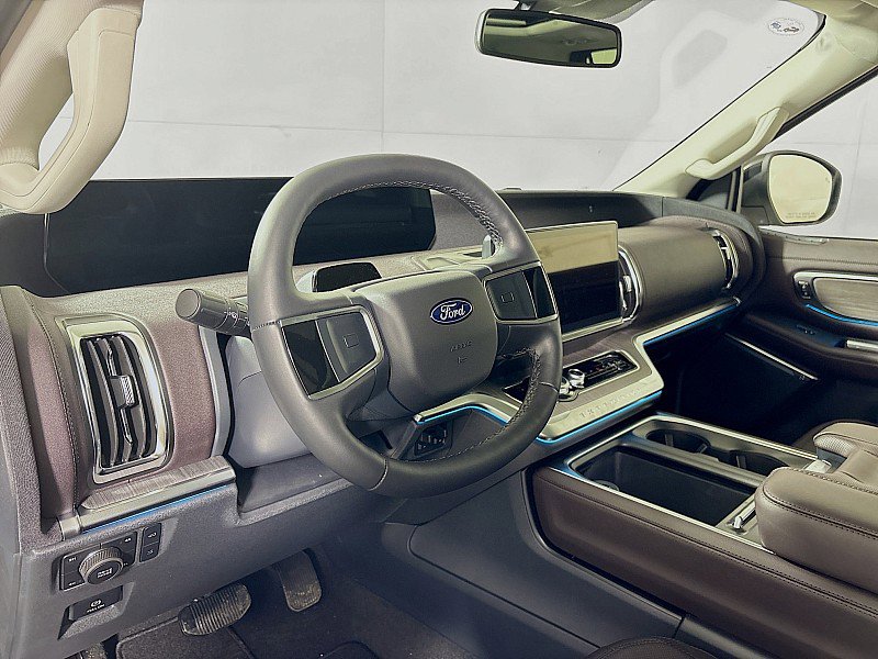 New 2026 Ford Expedition Max Platinum w/ Platinum Ultimate Package image 9