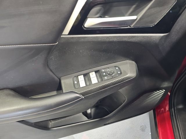 Used 2023 Mitsubishi Outlander SE image 11